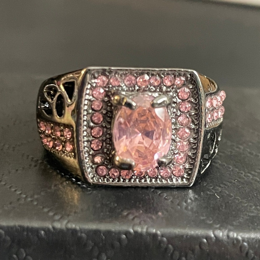 Rhinestone Cocktail Ring Pink Gunmetal Tone Filigree Statement Size 10